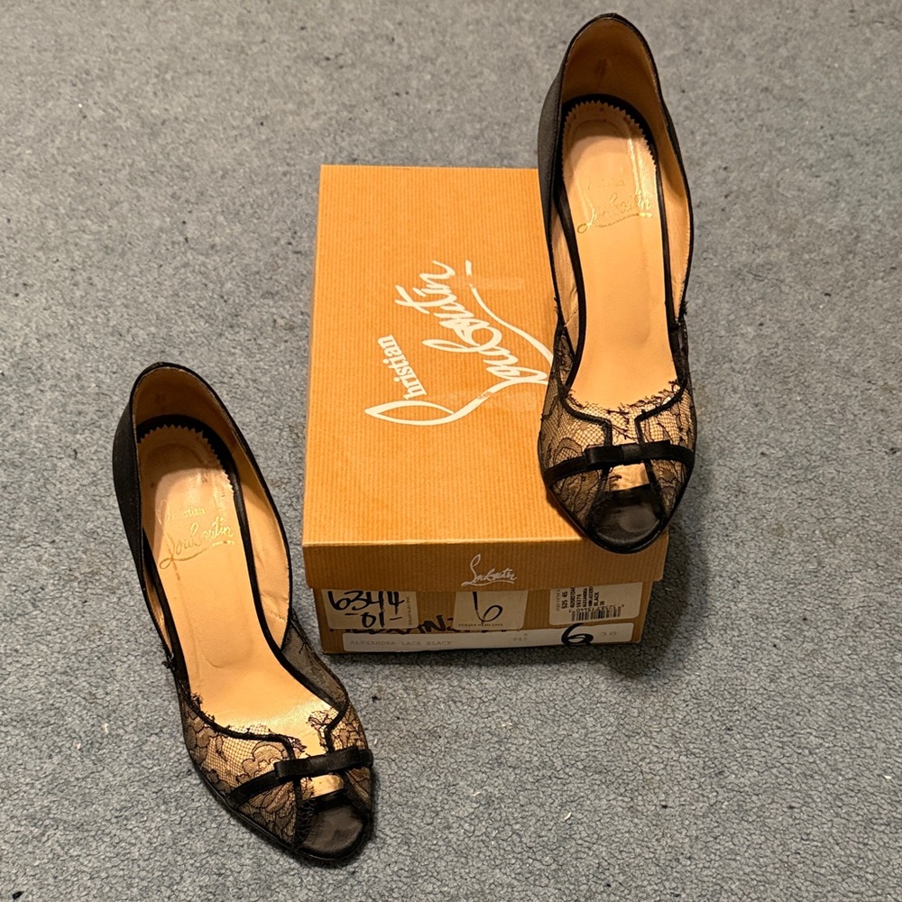 Christian Louboutin Black Lace bow Peep Toe Heel size 6